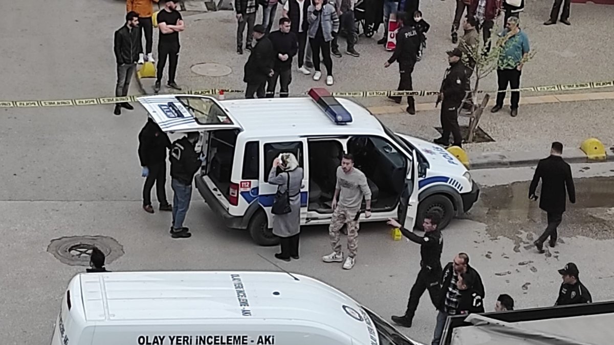 Çankırı'da polis otosunda yaralı bulunan polis memuru kurtarılamadı