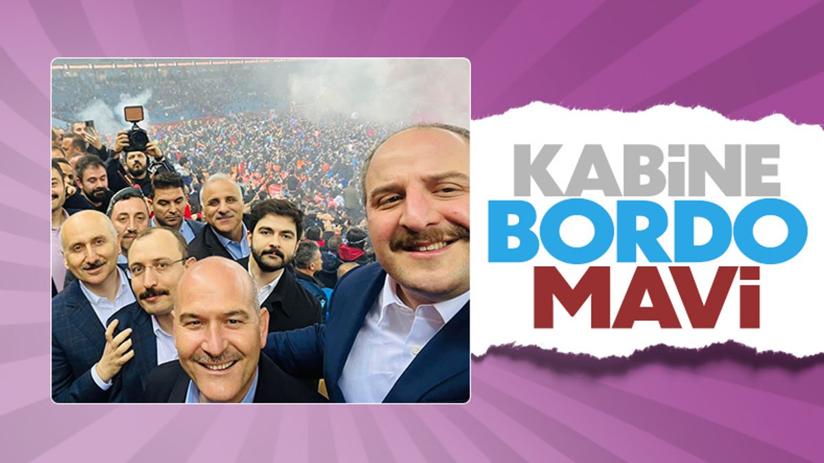 Kabinenin Trabzonlu bakanlarından şampiyonluk selfie'si