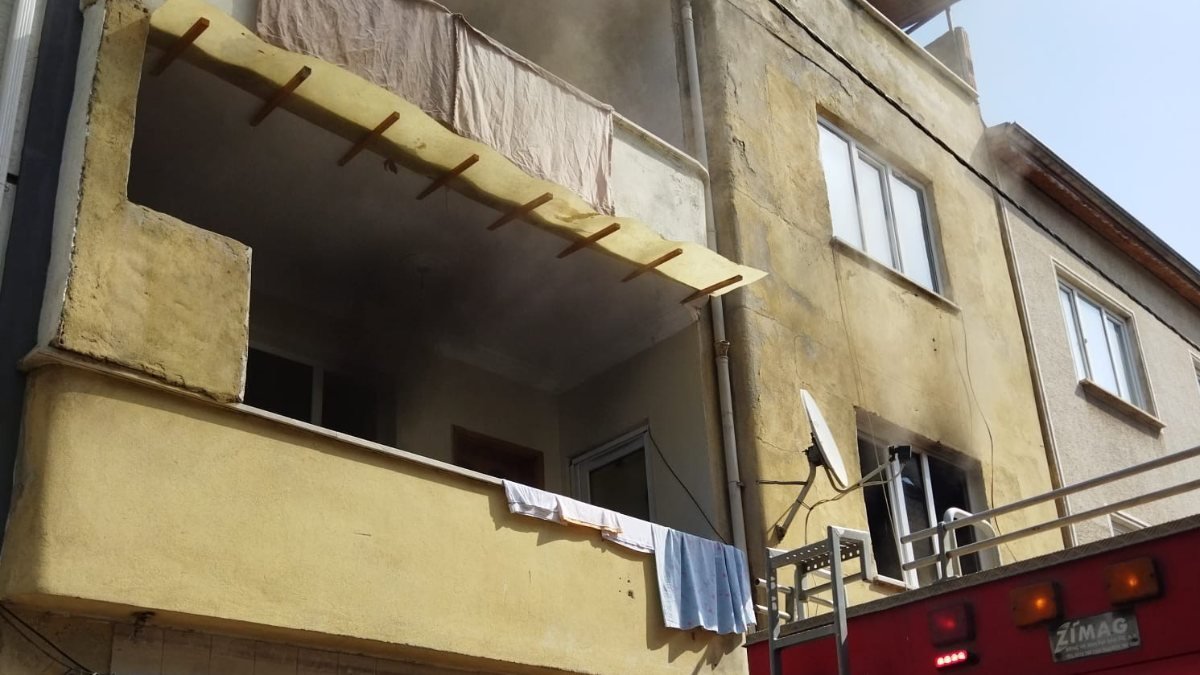 Bursa'da psikolojik sorunlu genç evini yaktı