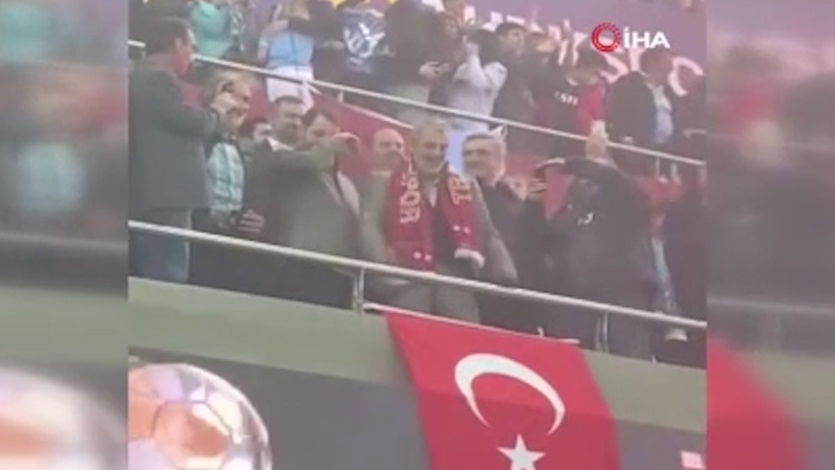 Trabzonspor'un şampiyonluğu Berat Albayrak'ı ağlattı