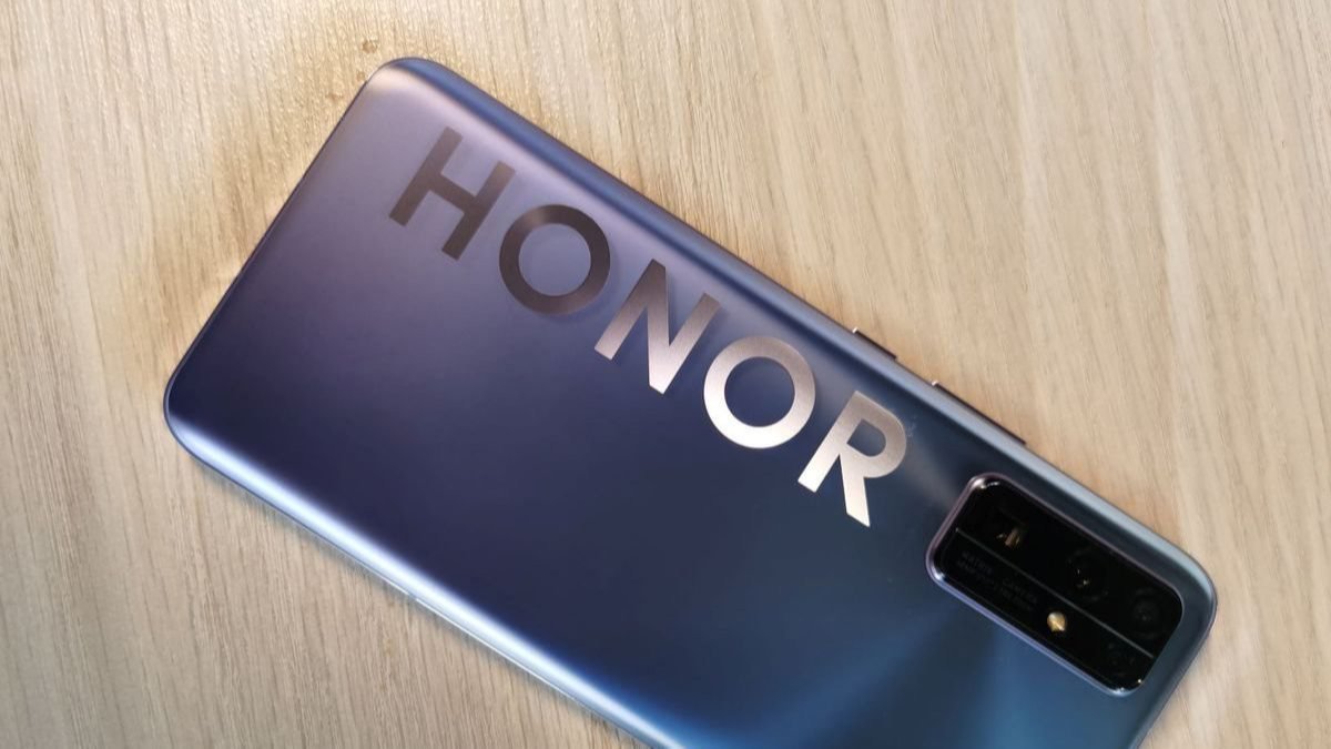 Honor, Çin'de Huawei'yi geride bıraktı