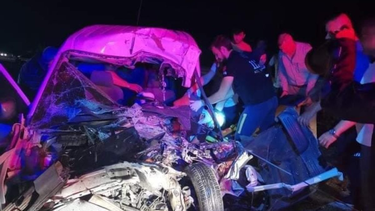 Osmaniye'de kamyonete araç çarptı: 1 ölü, 4 yaralı