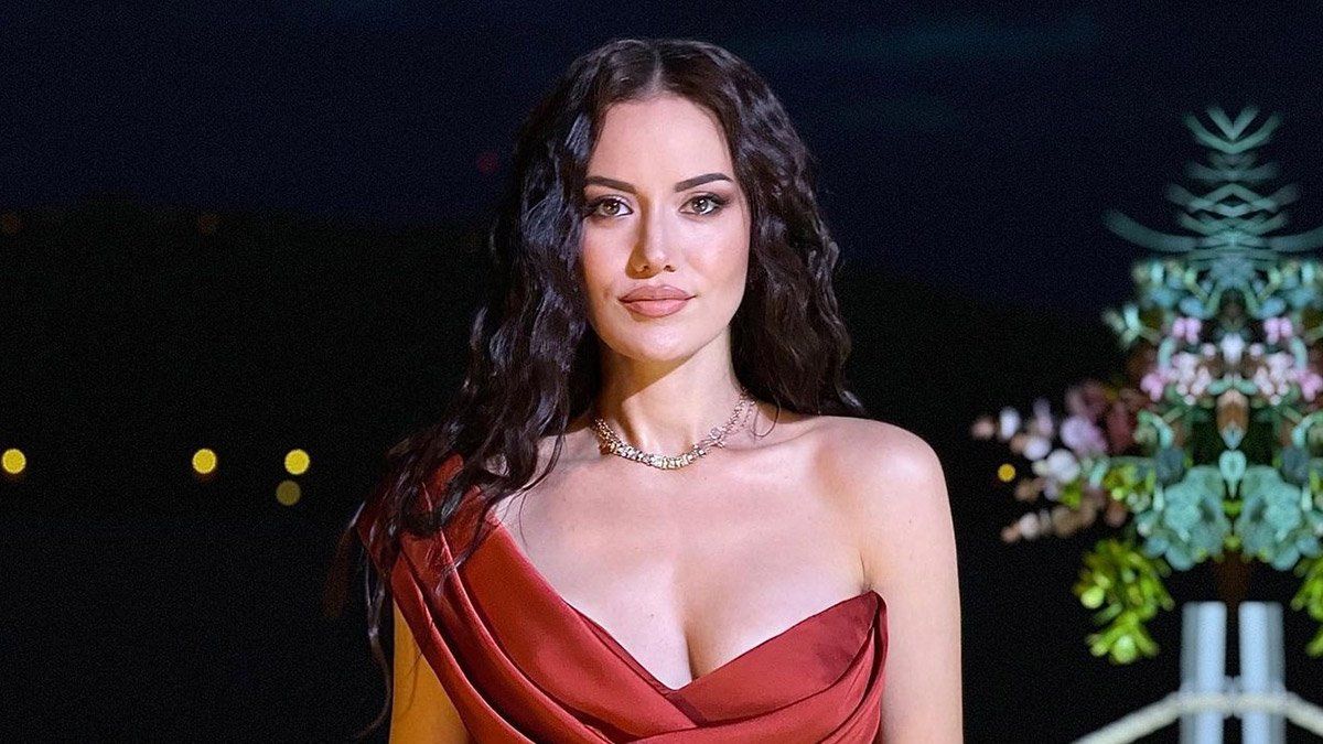 Fahriye Evcen yatak odasından paylaştı, kusursuz fiziğiyle görenin aklını aldı! 'Osman Bey görse kıskanır'