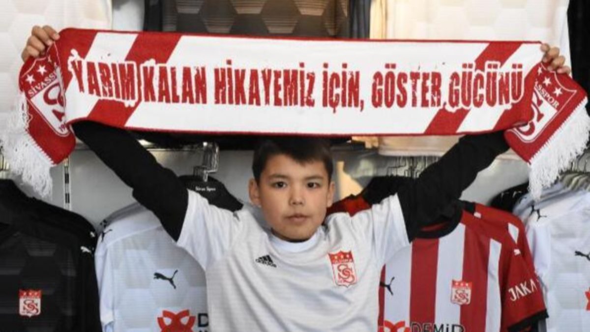 Afganistanlı küçük Eyüp, Sivasspor maçı için Türkiye'ye geldi
