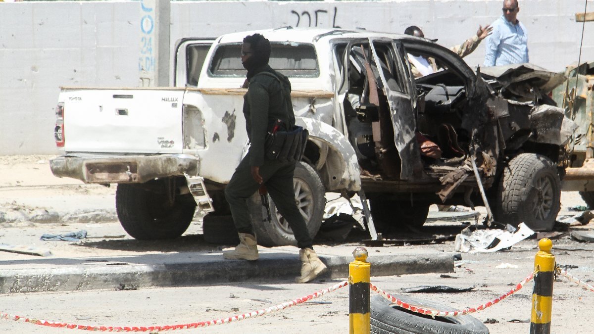 Somali'de polis kontrol noktasına bombalı saldırı