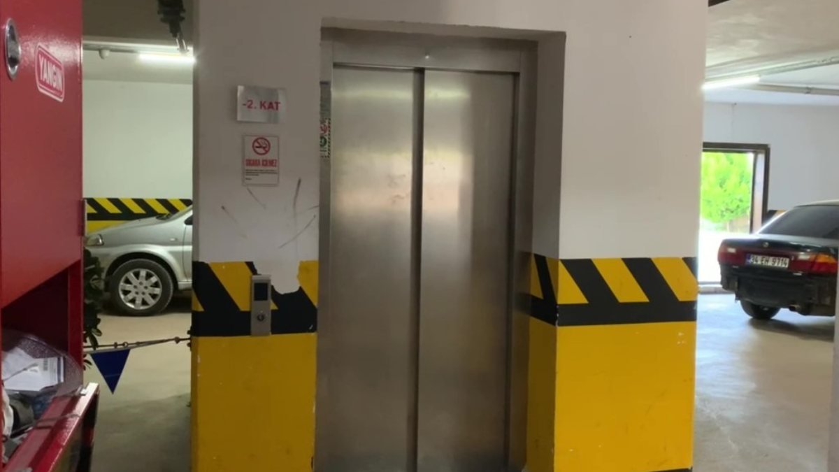 Kartal' 2 kişinin içinde bulunduğu asansör, 7'nci kattan zemine çakıldı