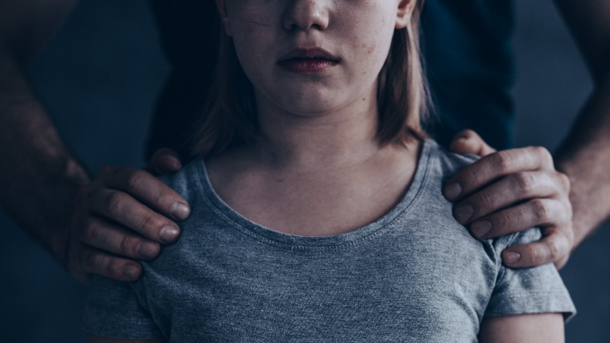 Düzce'de 2 kızına cinsel istismarda bulunan cani cezaevine gönderildi