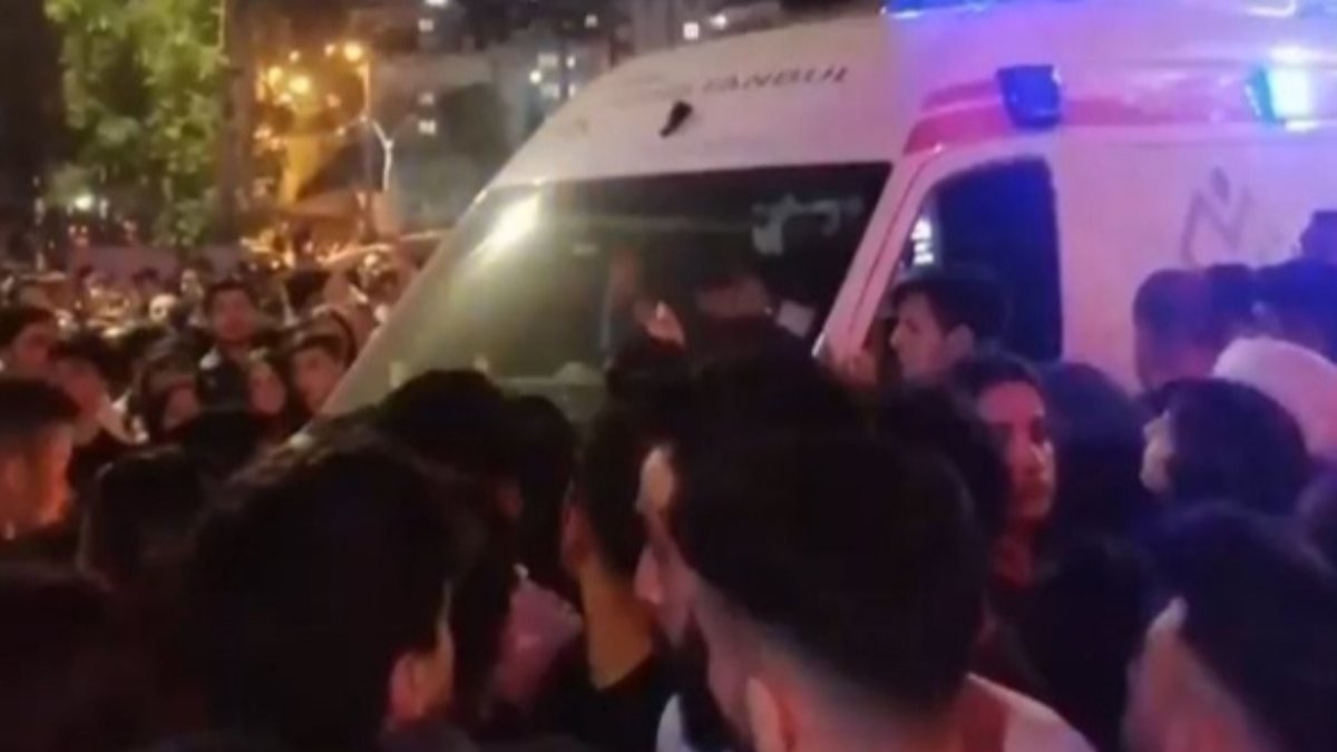 İstanbul'da İrem Derici konserinde kavga çıktı