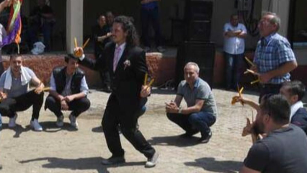 Brezilyalı damat Bilecik'te kaşık oyunu oynadı