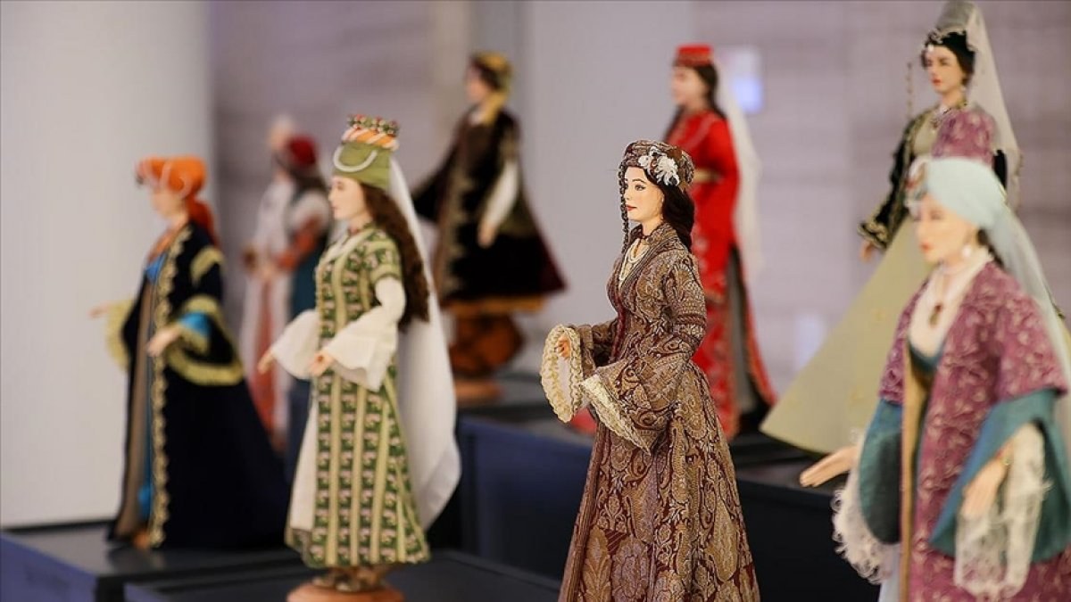 Hanım Sultanlar sergisi yurt dışında ilk kez New York'ta Türkevi'nde açıldı