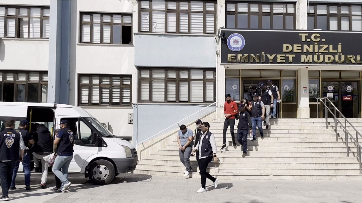 Denizli'de mobil bankacılık dolancılarına operasyon: 7 tutuklama