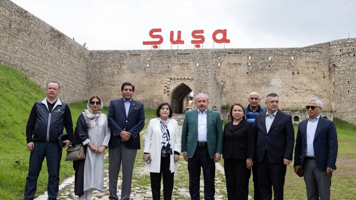 Mustafa Şentop, Azerbaycan'da Şuşa'yı ziyaret etti