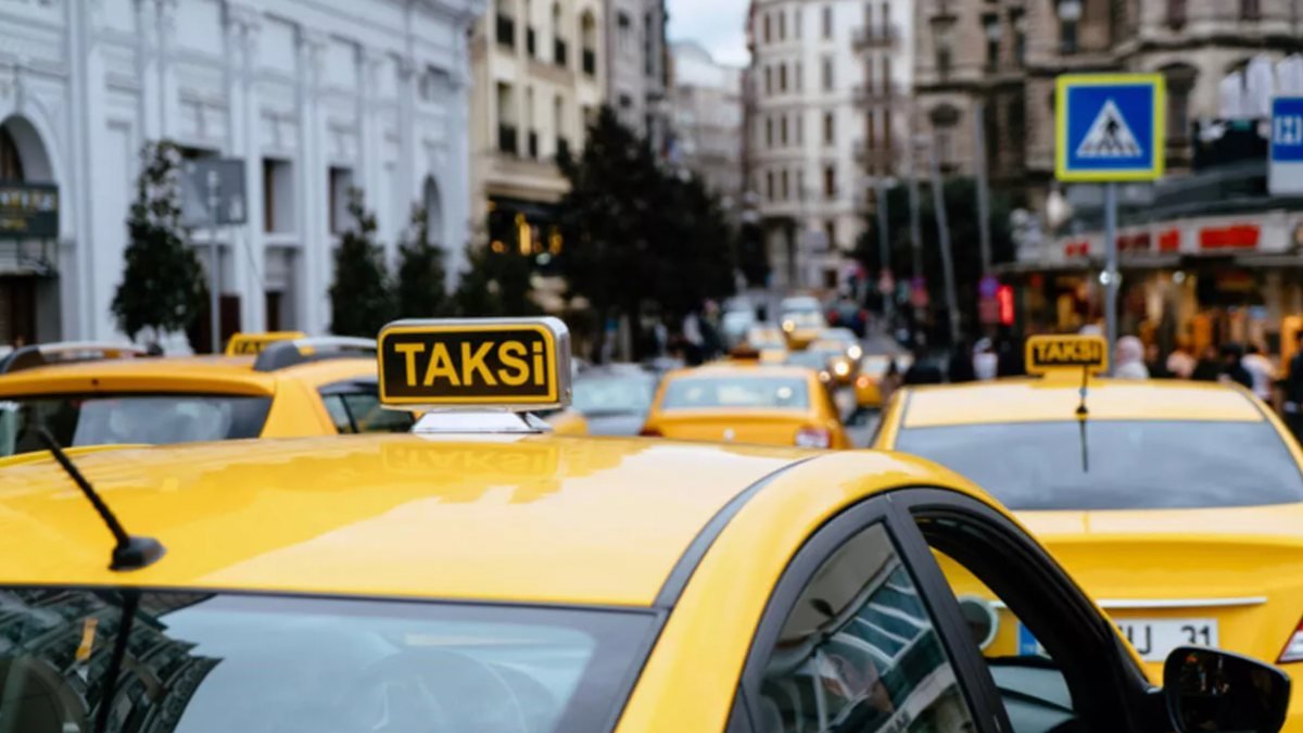İstanbul'da 5 bin yeni taksi teklifi 14'üncü kez reddedildi
