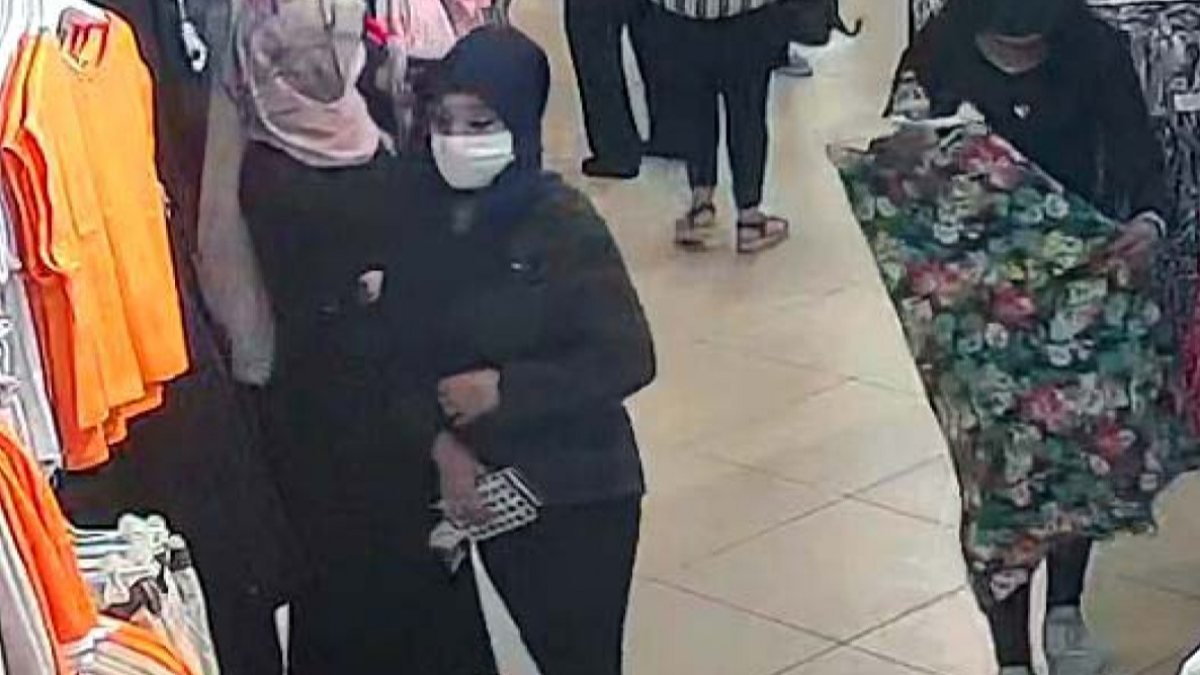 Gaziantep'te mağazadaki cüzdan hırsızları kamerada