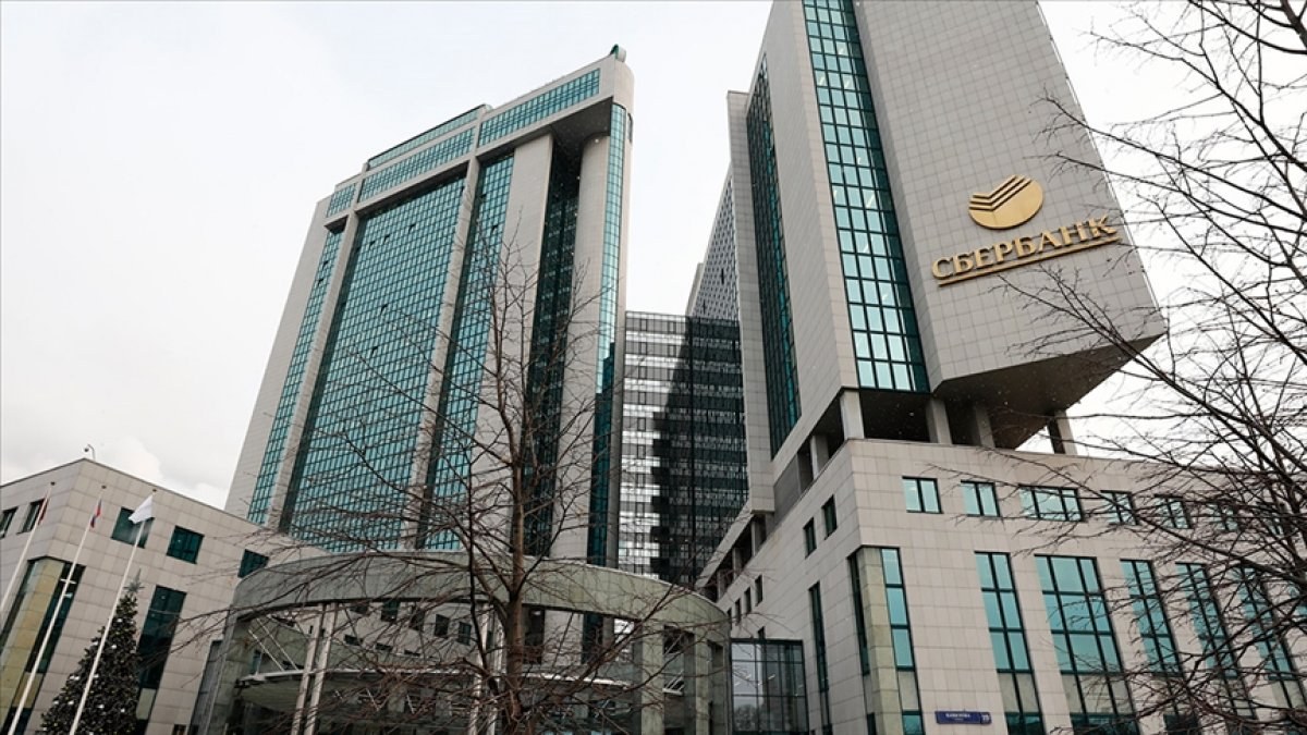 Rus Sberbank, Londra Borsası'ndan çıkmayı planlıyor
