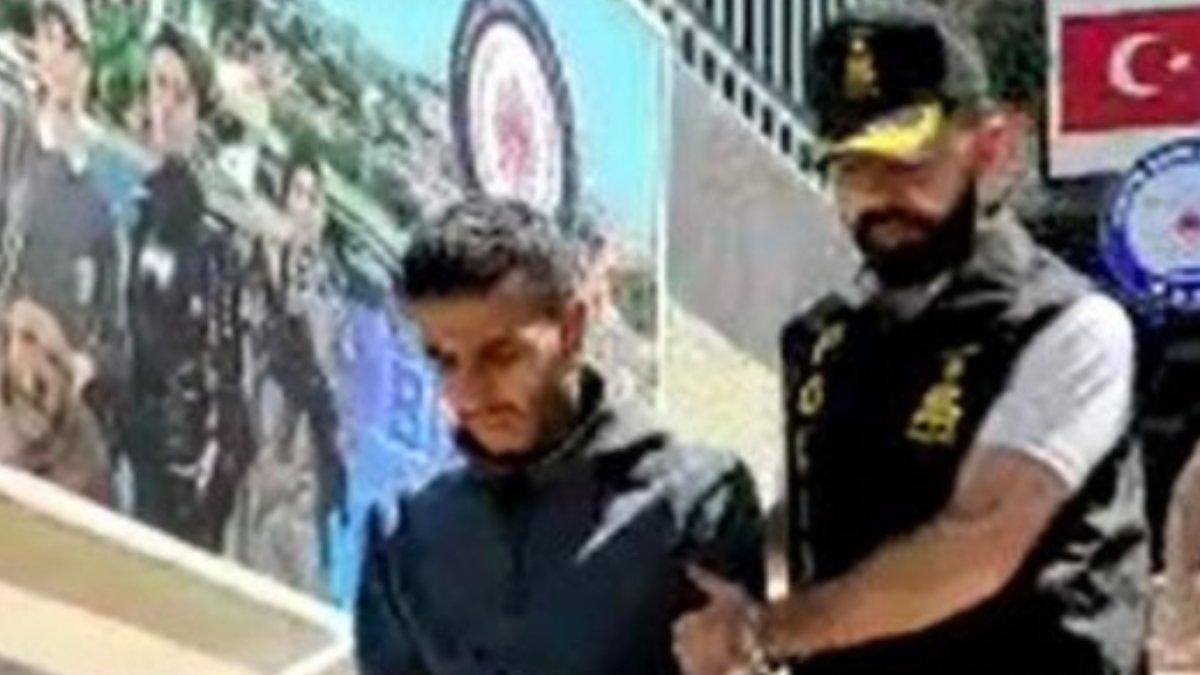 Beşiktaş'ta yaşlı adamı dolandıran sahte polis yakalandı