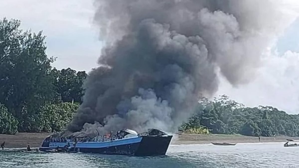 Filipinler'de yolcu gemisinde yangın: 7 ölü, 23 yaralı