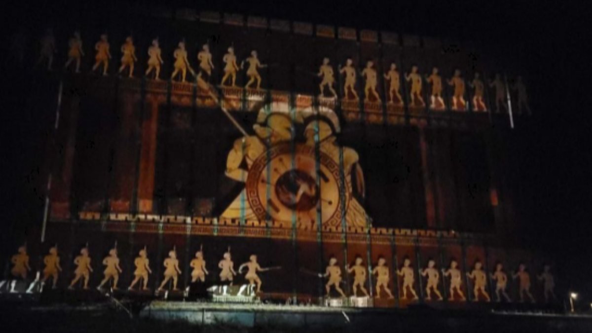 Çanakkale'de Troya gösterimi düzenlendi