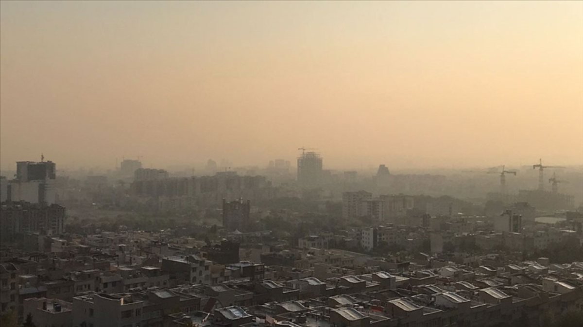 İran'da hava kirliliği: Okullar ve kurumlar tatil edildi