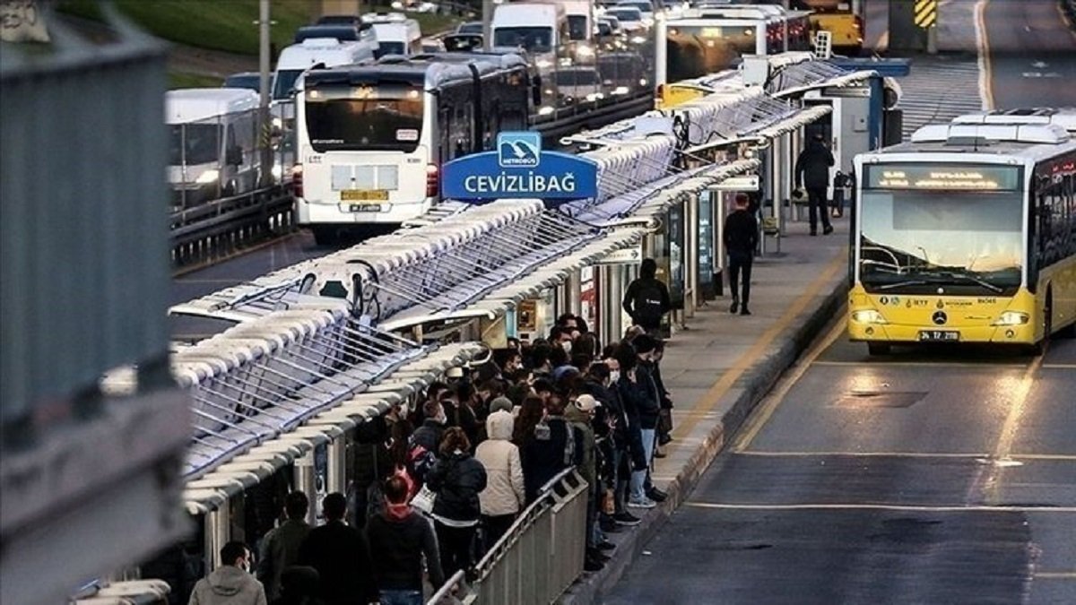 29 Mayıs'ta toplu taşıma ücretsiz mi? 29 Mayıs Pazar günü Marmaray, otobüs, metro, metrobüs...