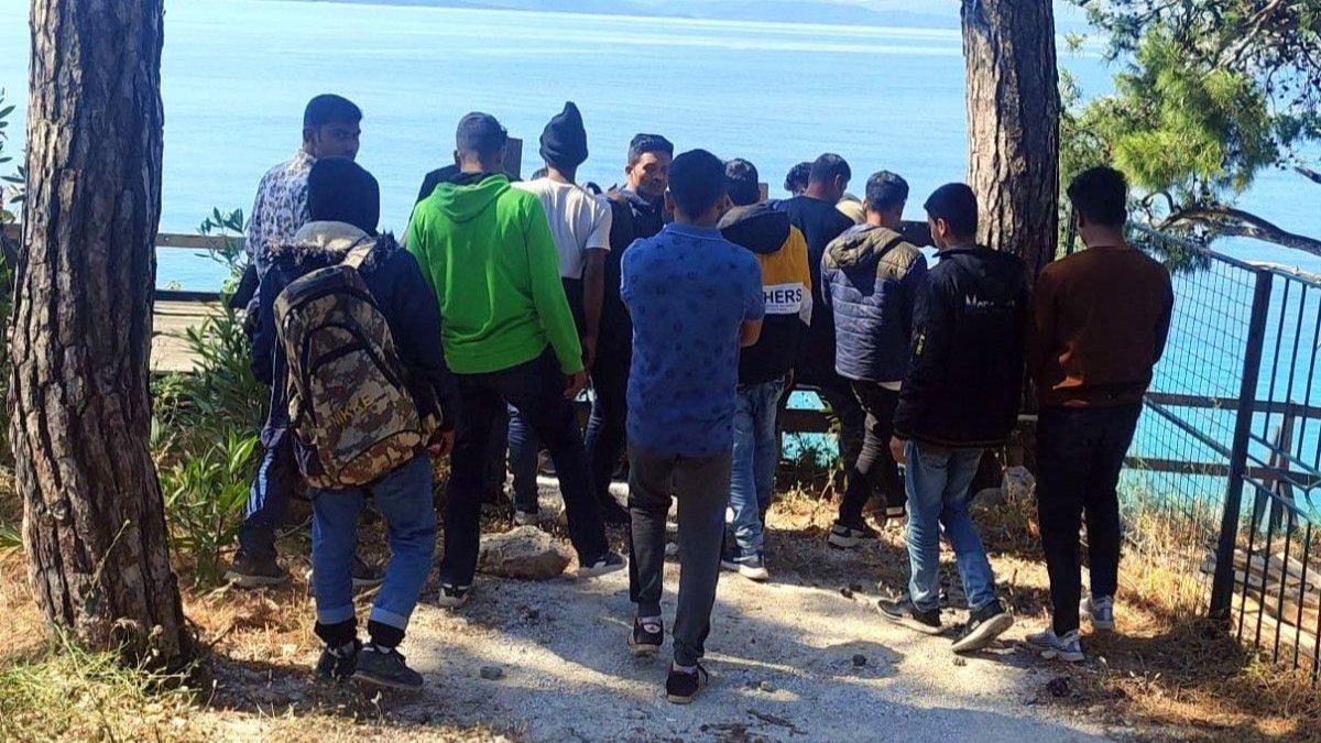 İzmir'de 9 kaçak göçmen yakalandı