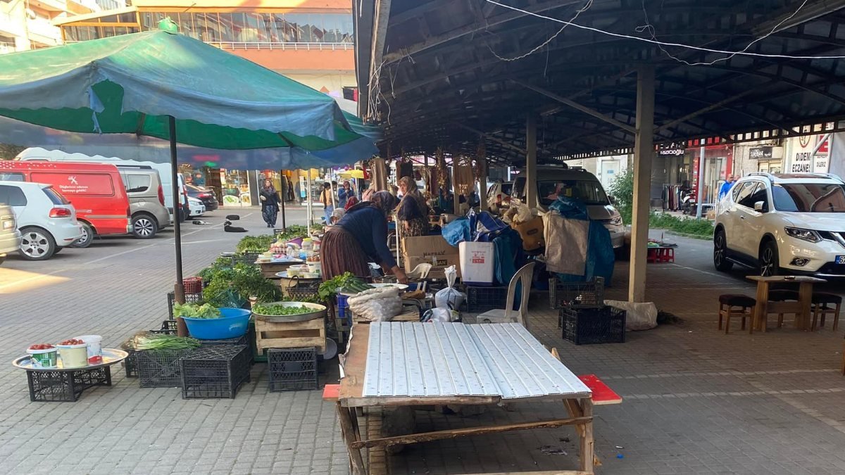 Zonguldak'taki pazarcılardan bakımsızlık tepkisi