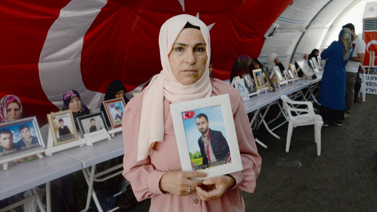 Diyarbakır annesi: Evlatlarımızı almadan gitmeyeceğiz