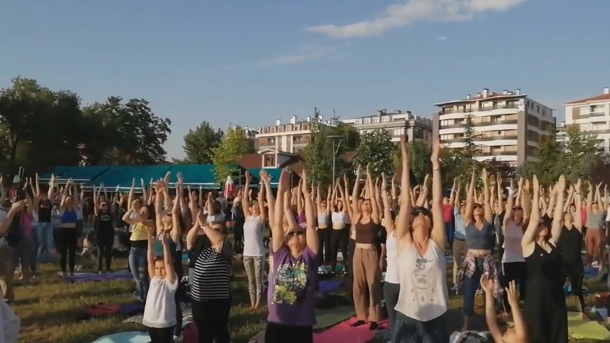 Eskişehir'de kadınlardan yoga yasağı tepkisi