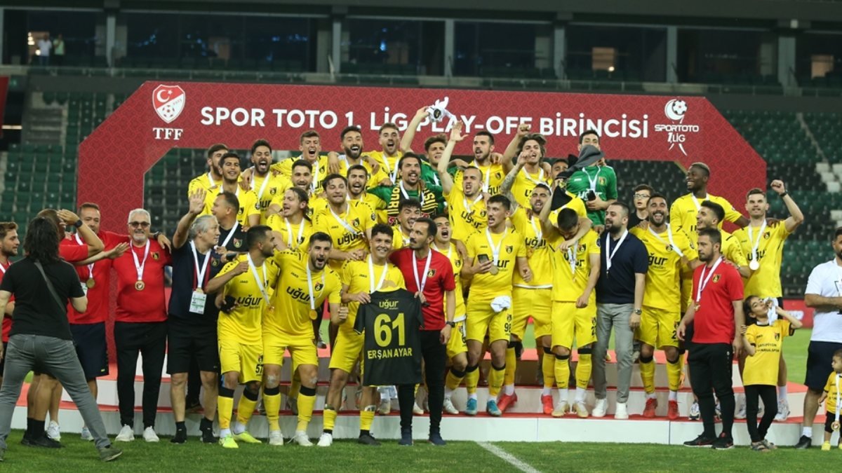 Osman Zeki Korkmaz: Bu sezon en göze hoş gelen futbolu oynadık