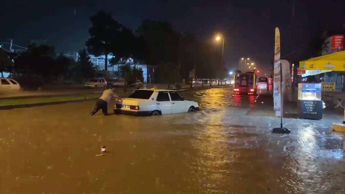 Kırıkkale'de şiddetli yağmur etkili oldu