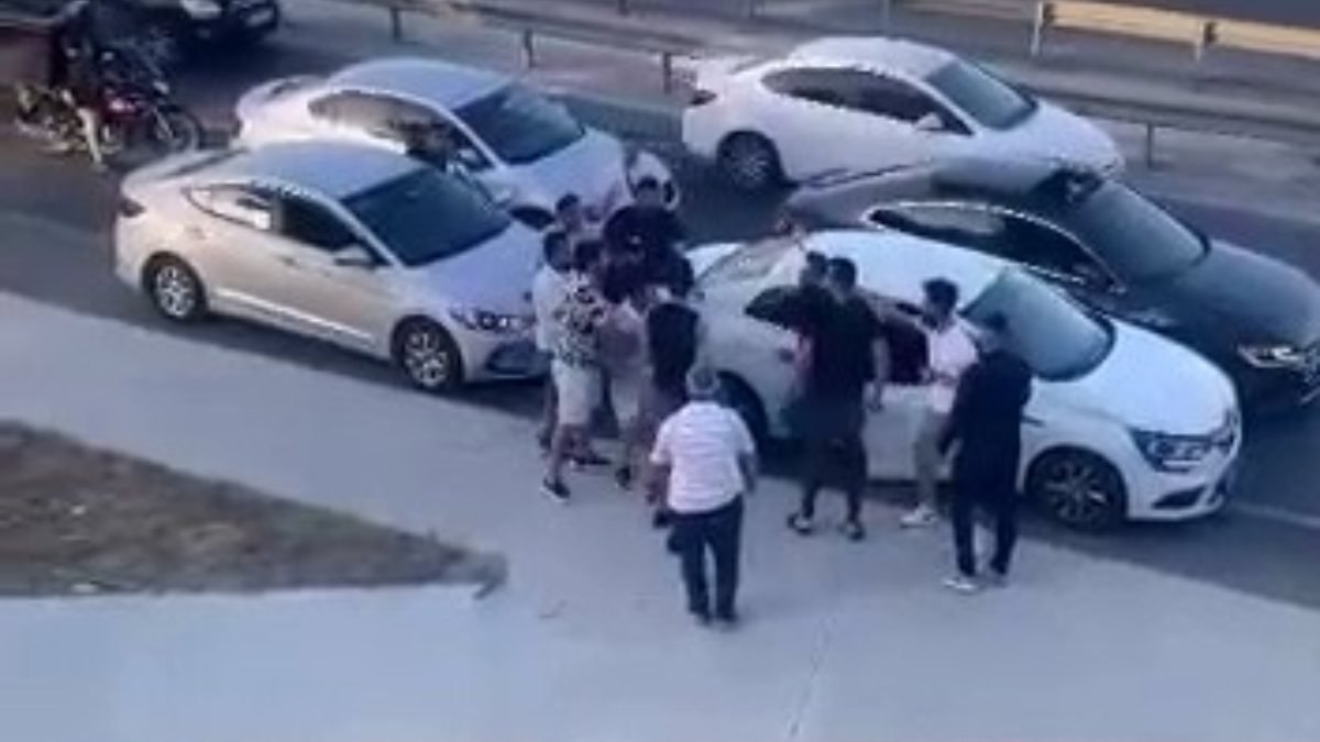 Beylikdüzü'nde yabancı uyruklu grup, ortalığı birbirine kattı