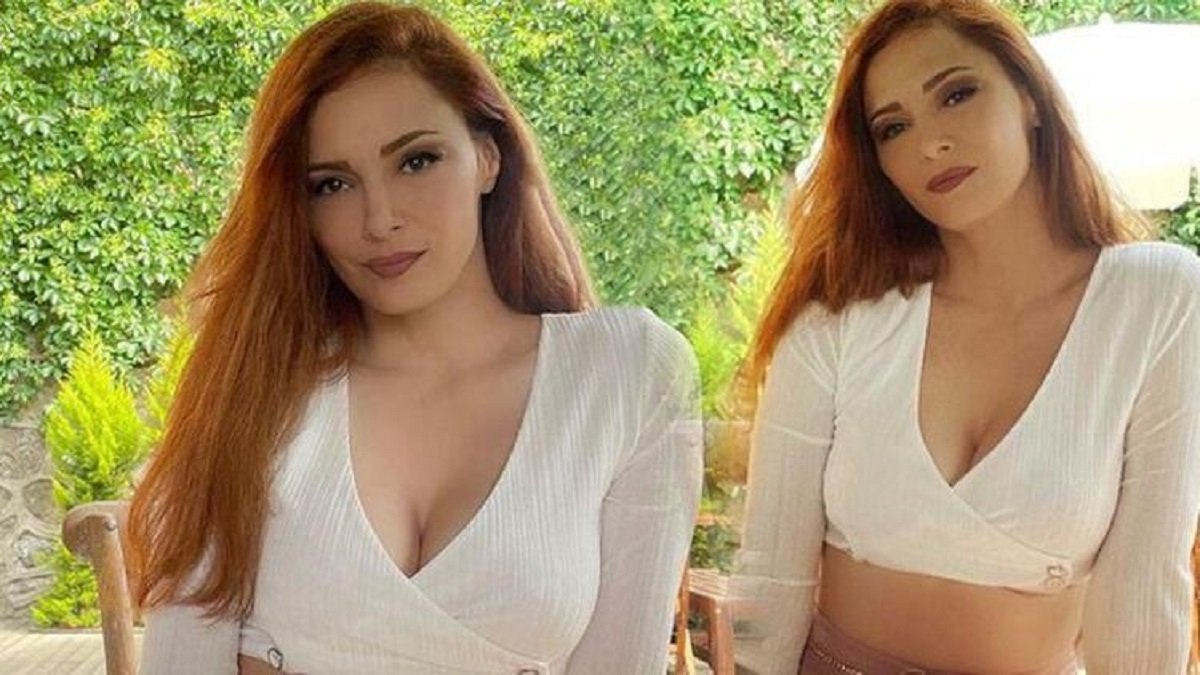 Mine Tugay sere serpe uzandı, bikinili pozuyla ortalığı ateşe verdi! 'Of of bu nasıl bir güzellik'