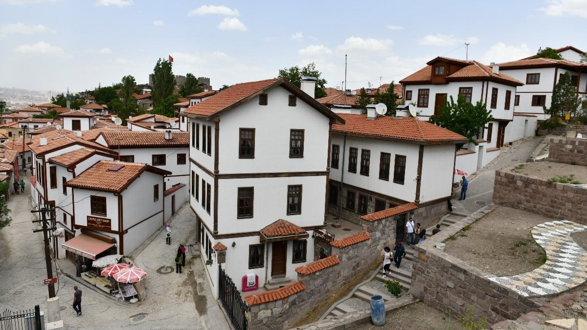 Ankara Kalesi'nde restorasyon çalışmaları sürüyor
