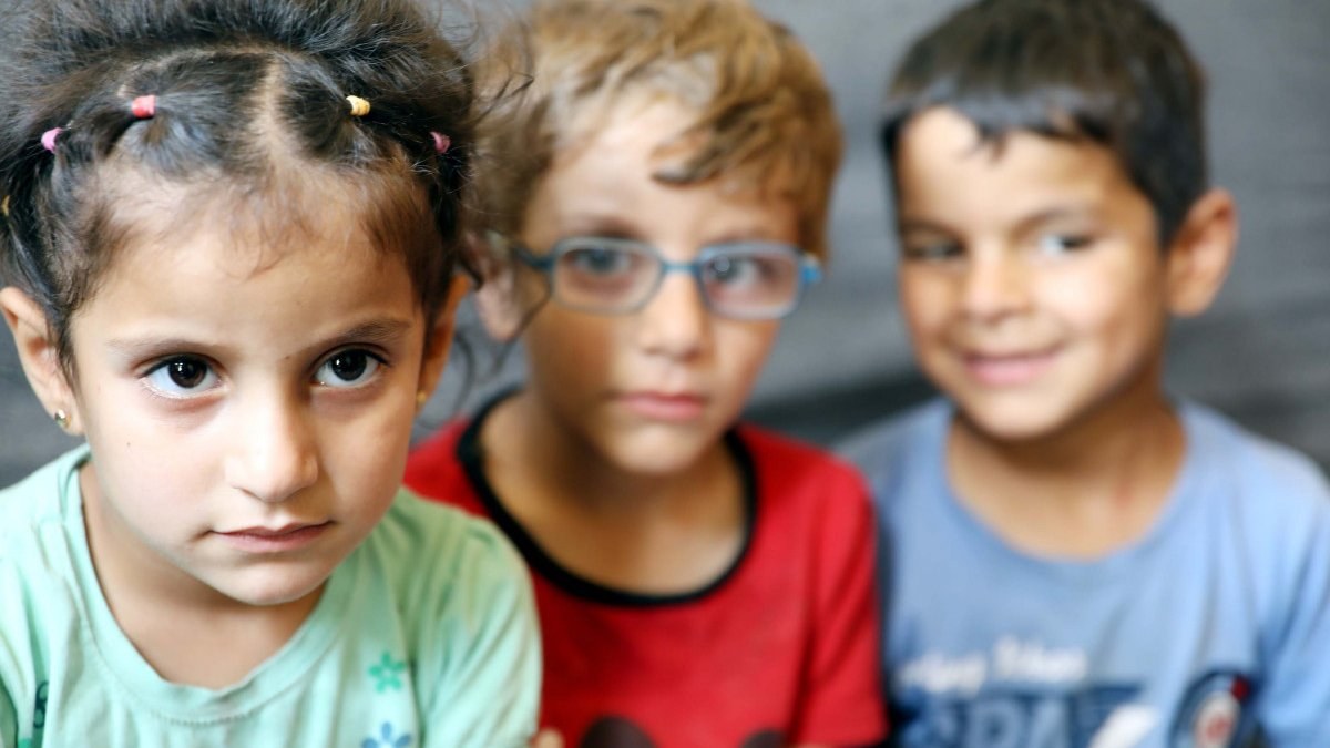 Suriyelilerin 'briket ev' sevinci