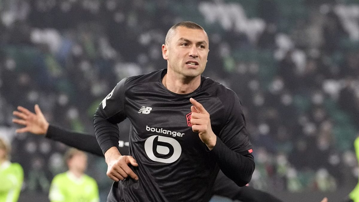 Burak Yılmaz, Beşiktaş yönetimine haber yolladı