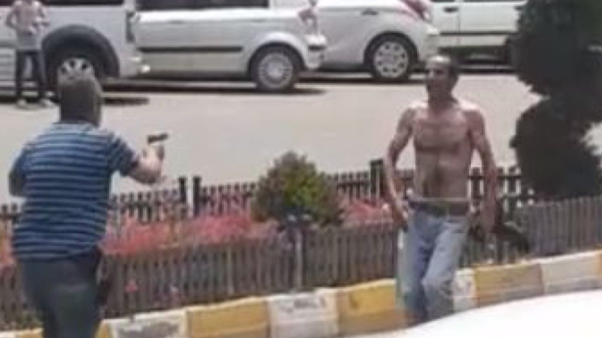 Nevşehir'de çıplak gezen şahıs polislere bıçak çekti