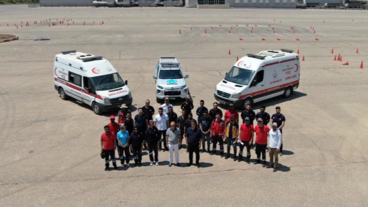 Gaziantep'te ambulans şoförlerinin eğitim görüntüleri