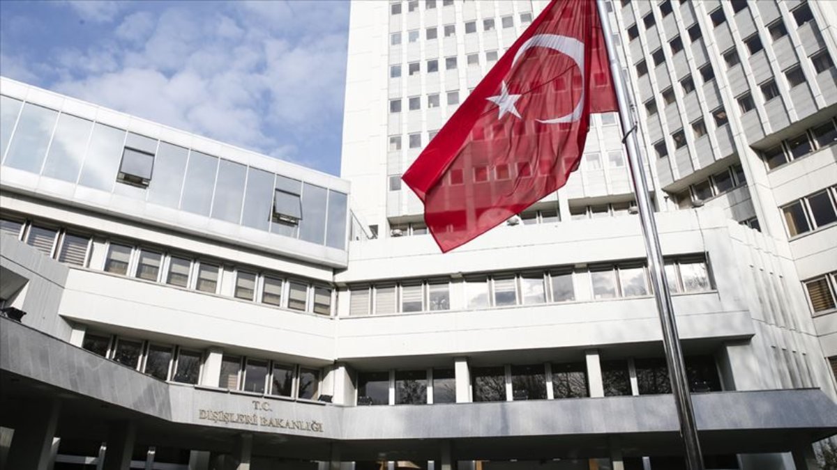 Dışişleri Bakanlığı'nın seyahat uyarısı açıklaması: Türkiye, güvenli bir ülke