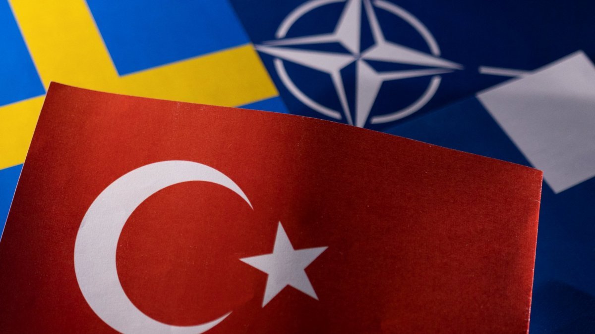 Türkiye, NATO, İsveç ve Finlandiya arasında dörtlü zirve