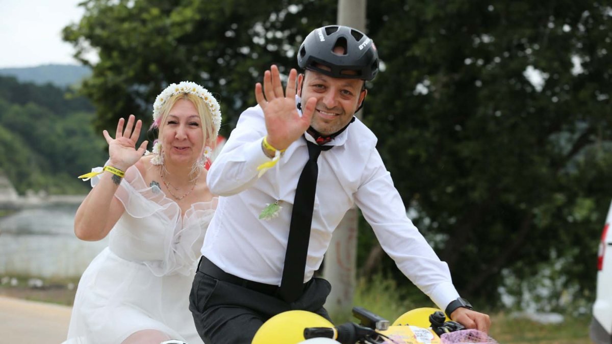 Kocaeli'de bir çift bisiklet festivaline katıldı