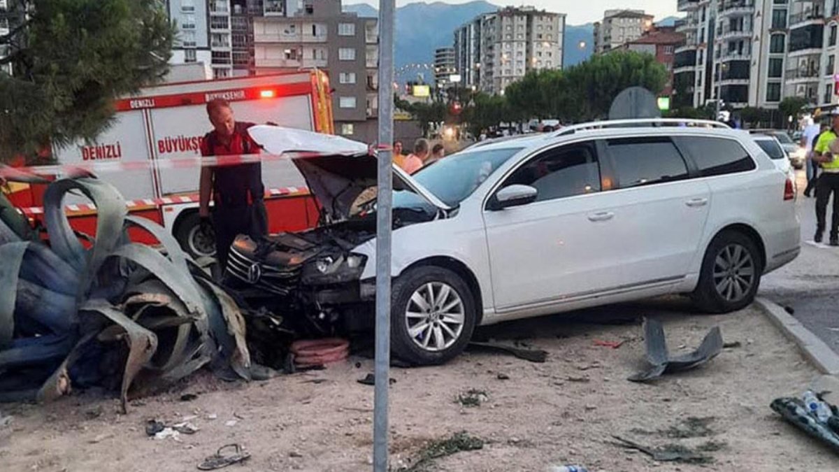 Denizli'deki kazada yayalara çarptılar: 1 bebek öldü, 7 kişi yaralandı