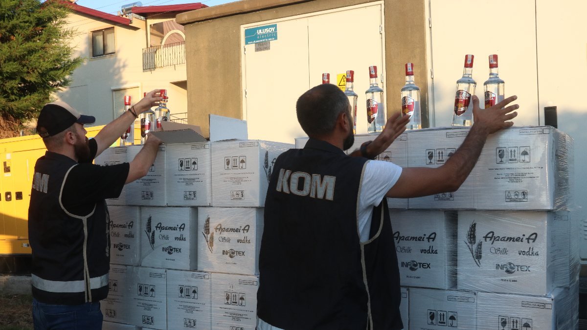 Muğla'da kaçak içki operasyonu: 17 bin 150 şişe ele geçirildi