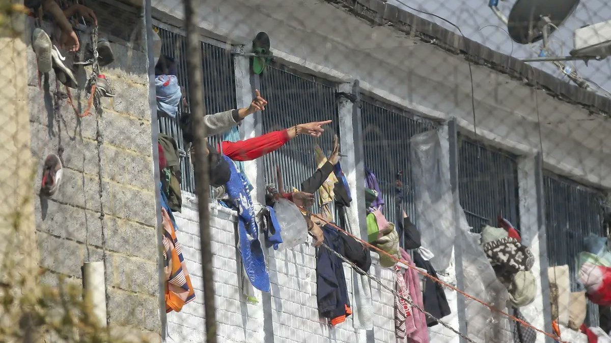 Kolombiya’daki cezaevinde isyan: 49 ölü