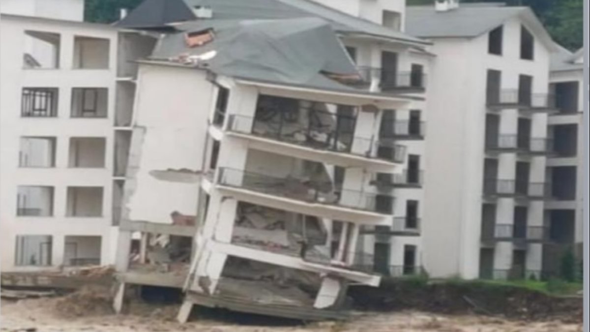 Batı Karadeniz'de hasar tespit çalışmaları sürüyor: 20 bina acil yıkılacak