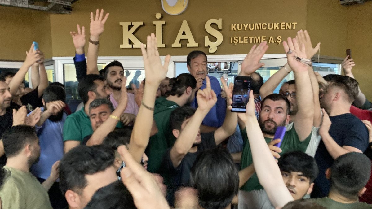 İstanbul'da, Kuyumcukent esnafından zam protestosu