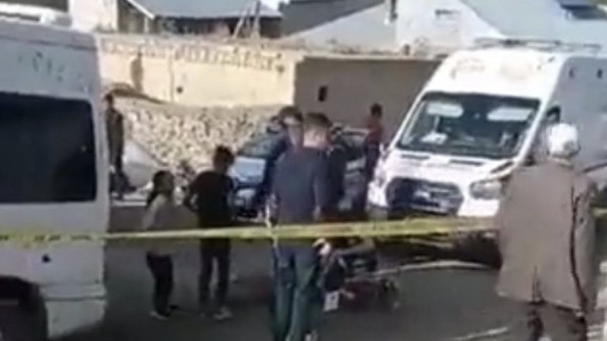 Van'da kaçak göçmen minibüsü dur ihtarına uymadı: 1 ölü 12 yaralı