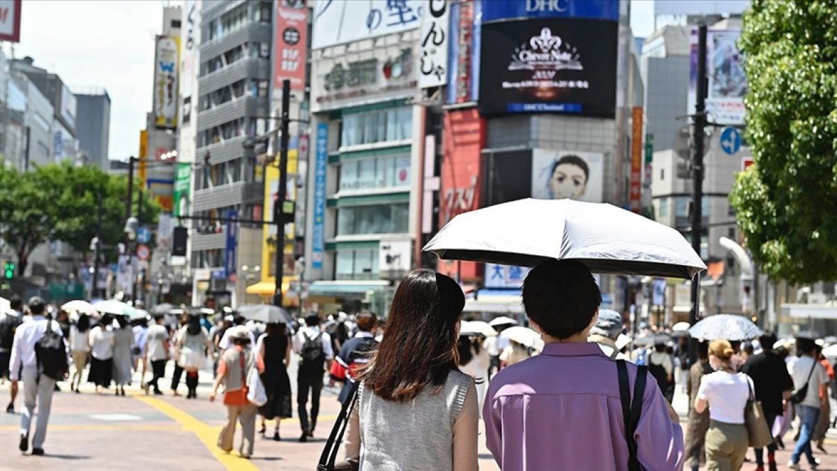 Japonya’da sıcaklar nedeniyle 16 bine yakın kişi hastaneye başvurdu