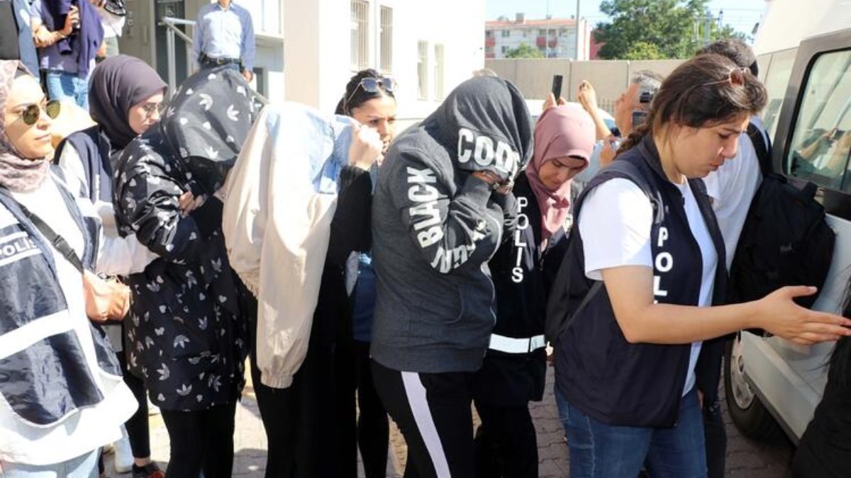 Kayseri'de fuhuş operasyonu: 19'u kadın 27 gözaltı