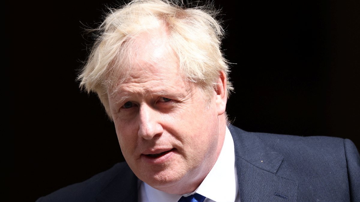 Boris Johnson'dan istifa kararı