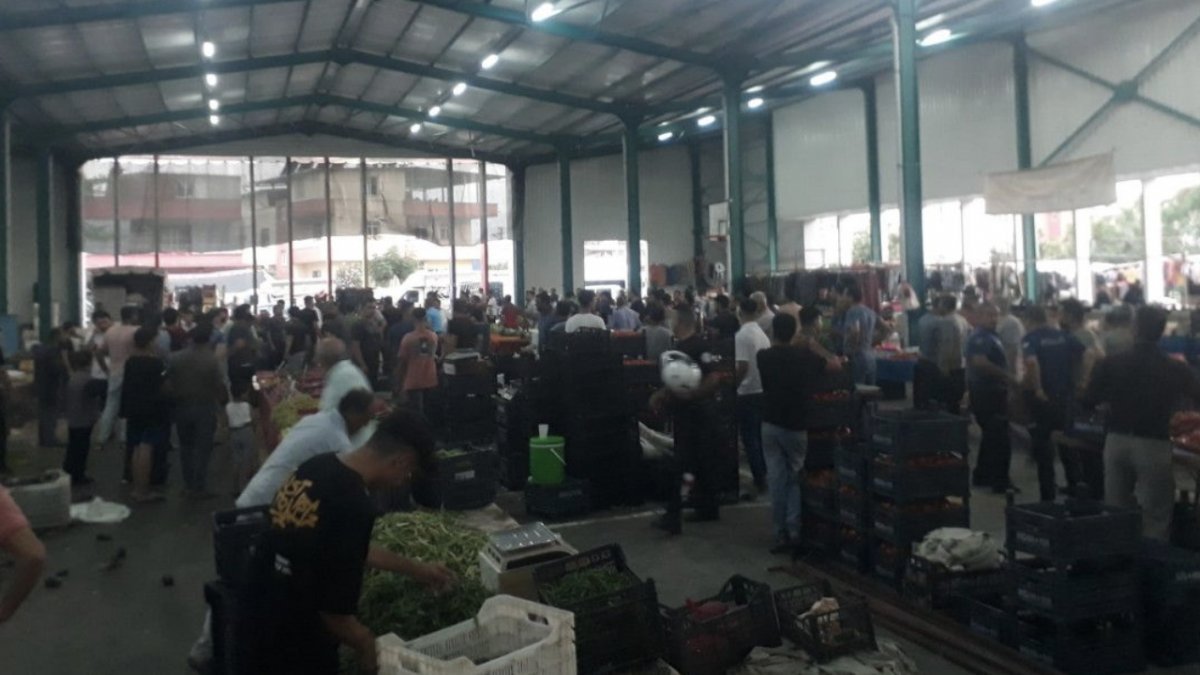 Mersin'de pazarcıların park kavgası: 10 yaralı